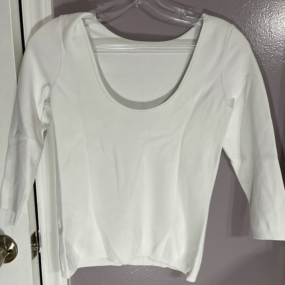 Fancy tight top with open back - Picture 3 of 3